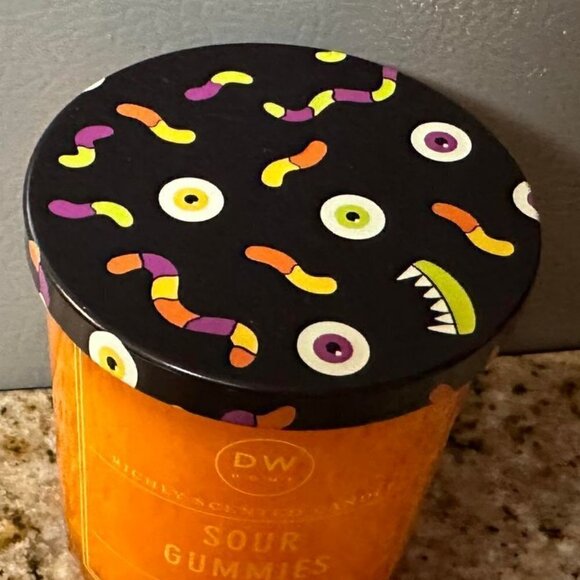 DW HOME SOUR GUMMIES RICHLY SCENTED CANDLE - Picture 5 of 6